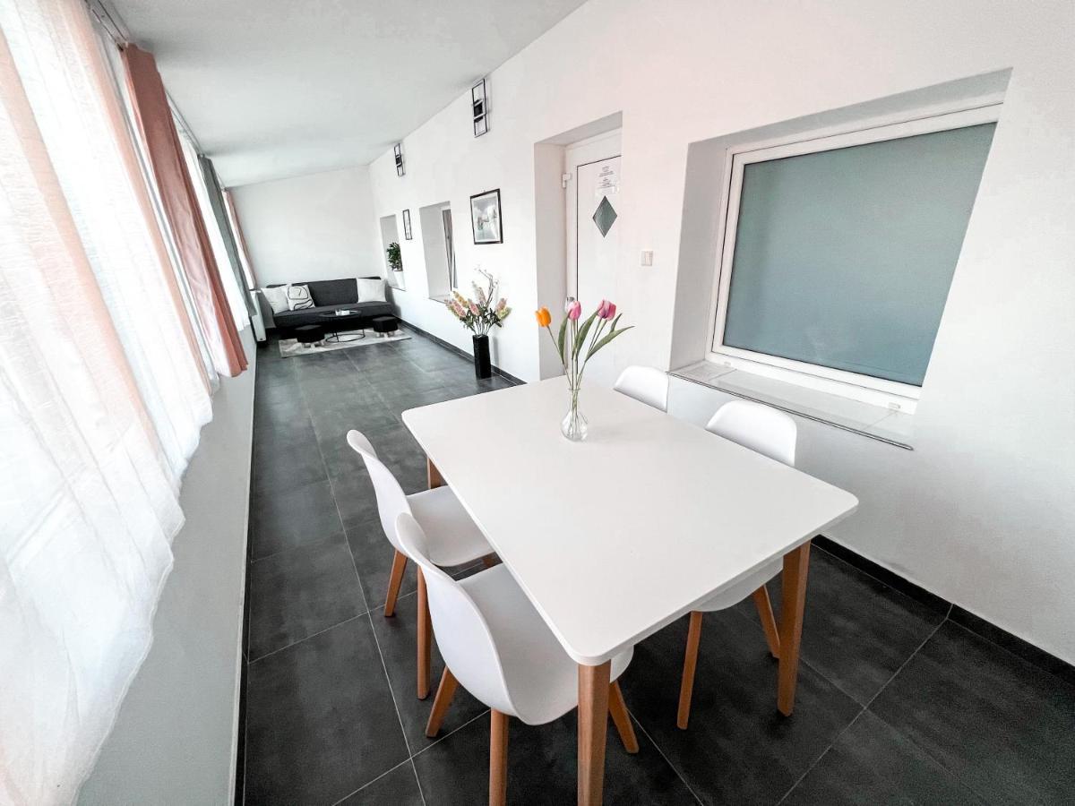 Williams Apartments Прага Экстерьер фото